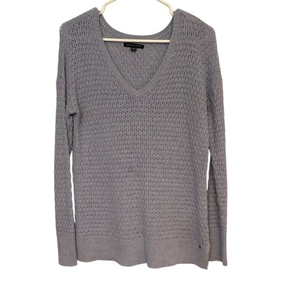 American Eagle Gray Open Knit V-Neck Sweater Women’s Size Small - Picture 1 of 4